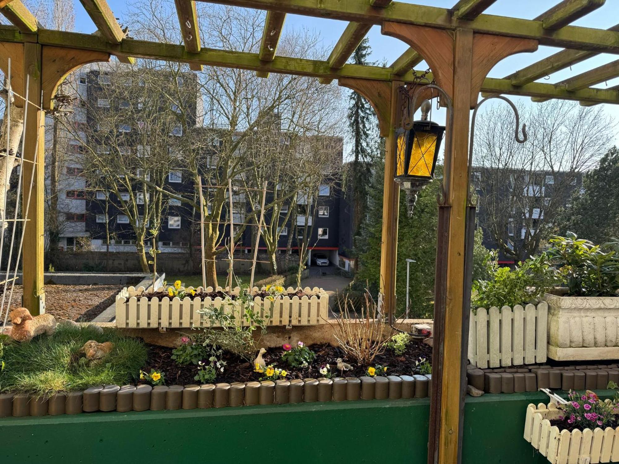 Apartment 200 Qm Wohnug Mit Sonnenterrasse Und Wintergarten