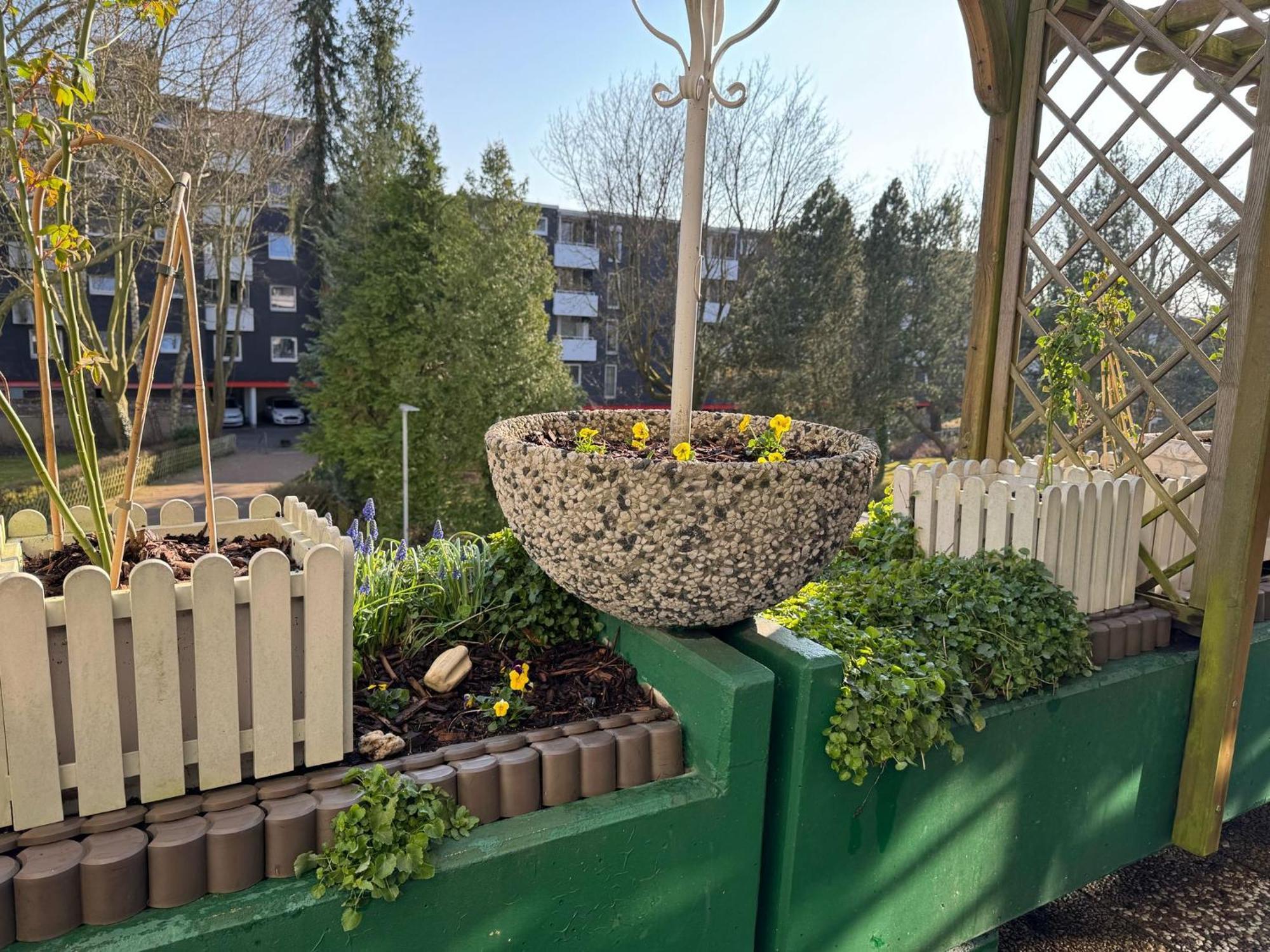200 Qm Wohnug Mit Sonnenterrasse Und Wintergarten
