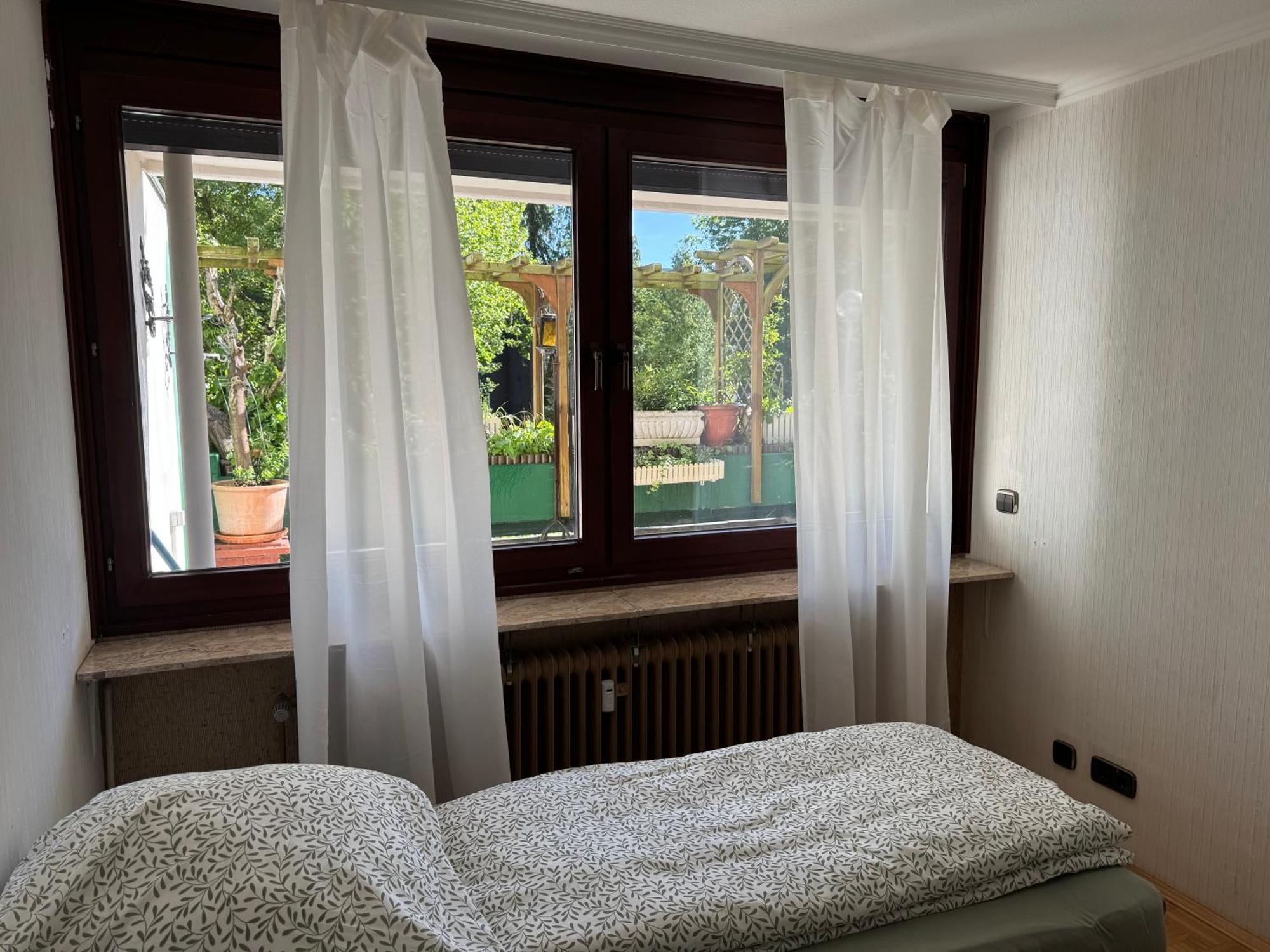 200 Qm Wohnug Mit Sonnenterrasse Und Wintergarten Apartment *